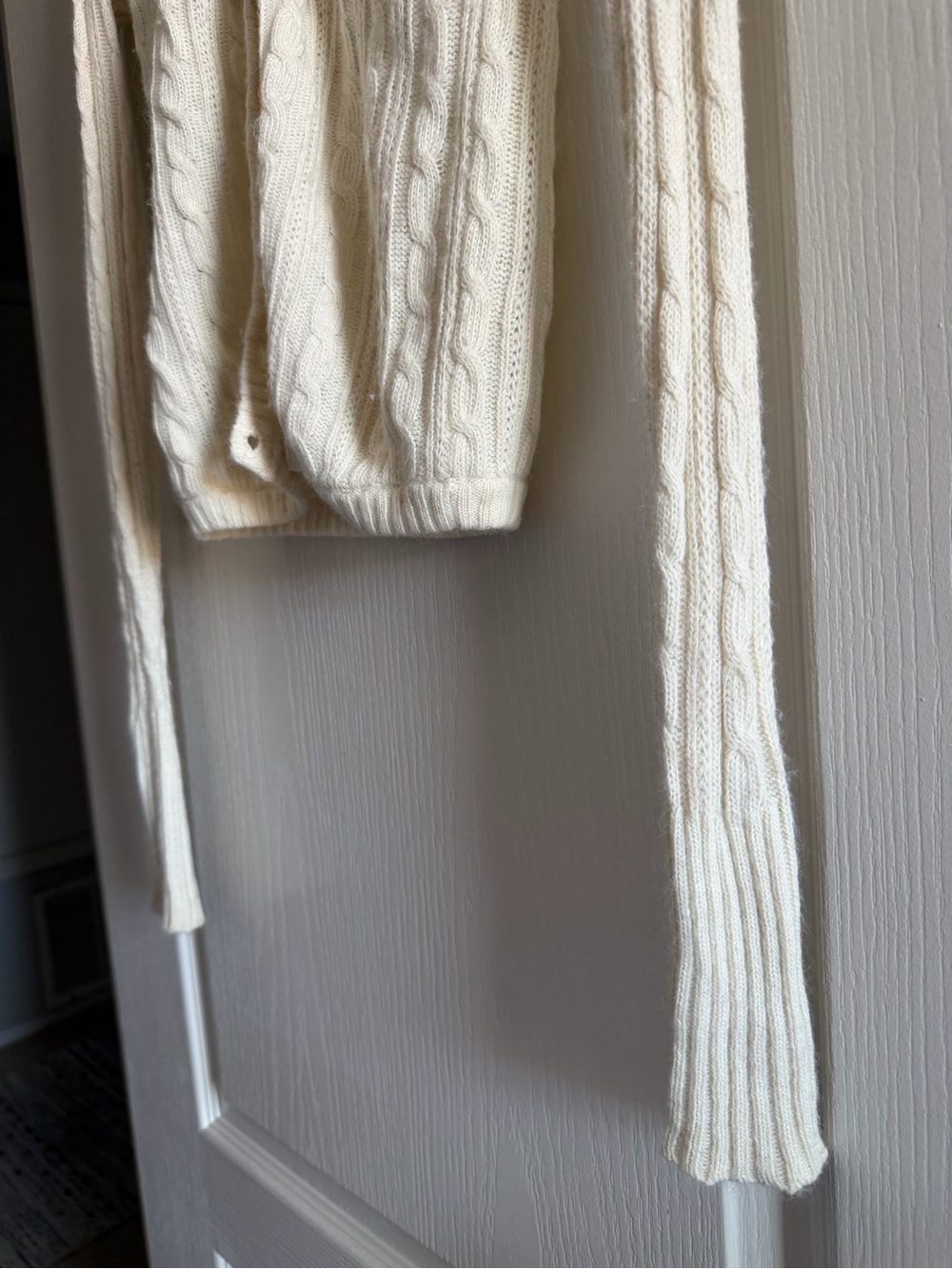 Abercrombie & Fitch Ivory Cable-Knit Buttoned Cardigan - Picture 4 of 8